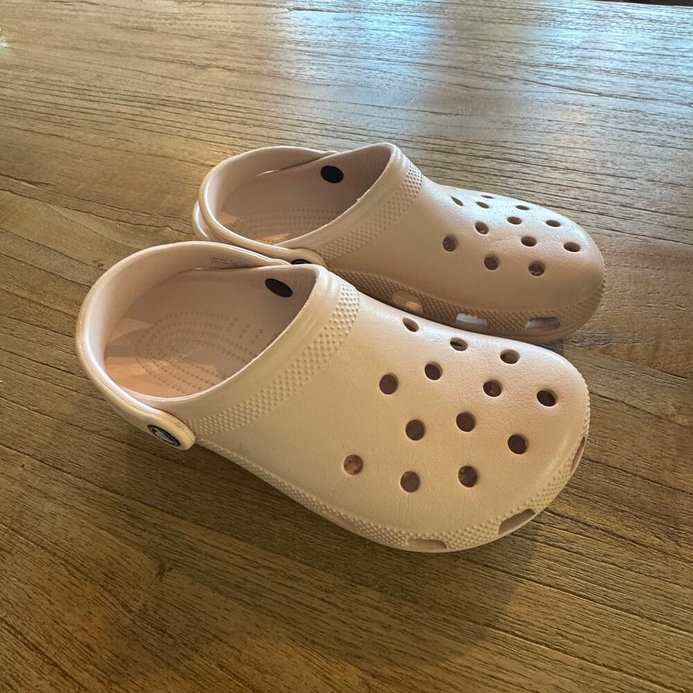 CROCS - Gender Inclusive Classic Clog - W8 M6 - Picture 8 of 8